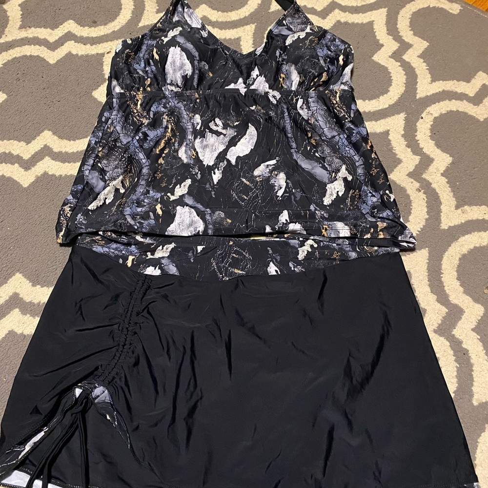 Black & Gray Marble Tankini Top with Black Swim Skirt